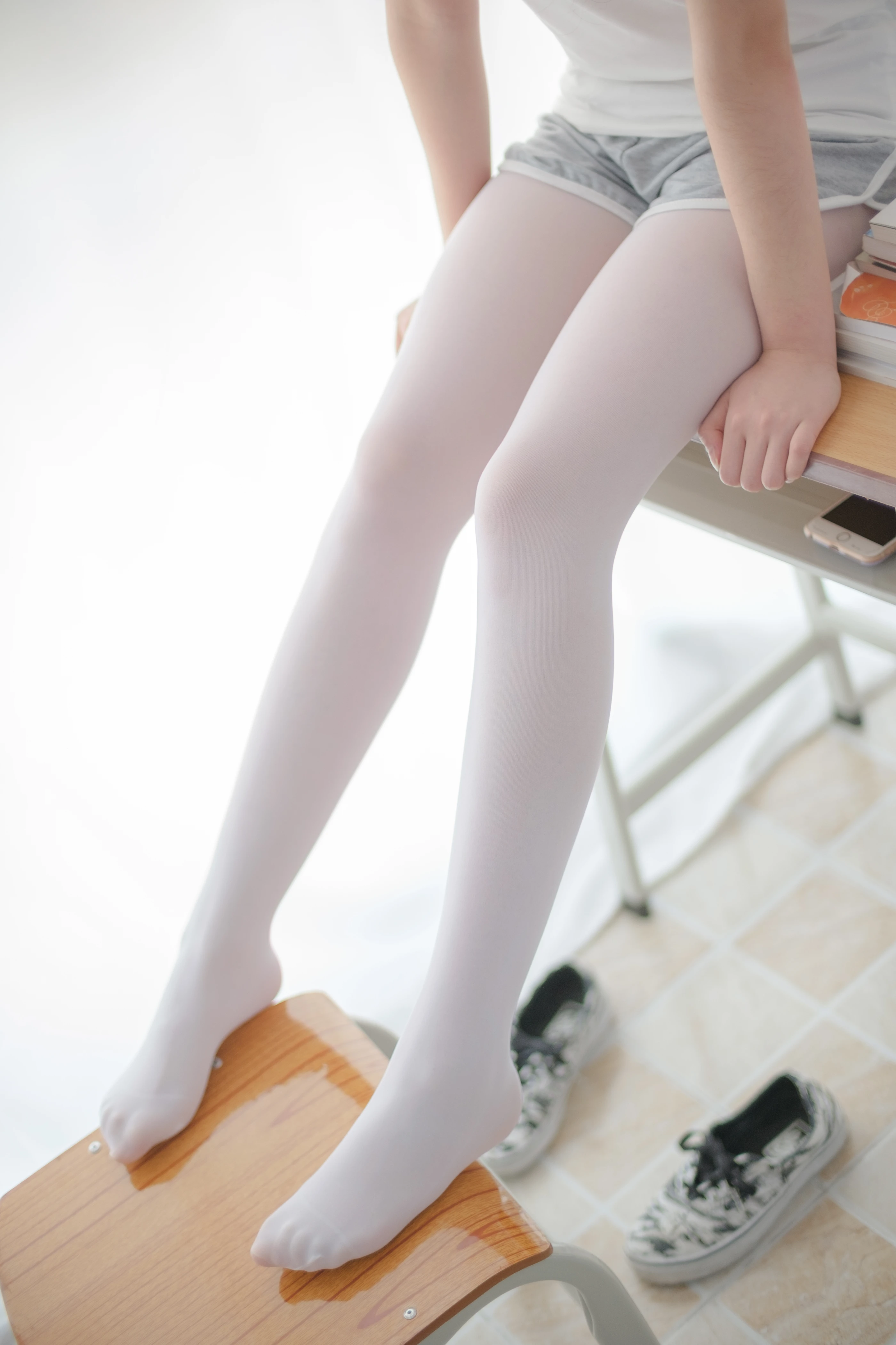 森萝财团 [R15-005] JK白丝诱惑 [85P]插图3